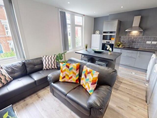 6 Bedroom Terraced House To Rent In Burford Road, Nottingham, NG7