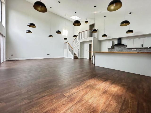 6 bedroom unspecified