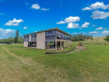 6 Bedroom upstairs, 2 Bathrooms, 2 Rooms Downstairs, Large Shed, on 5 Acres
