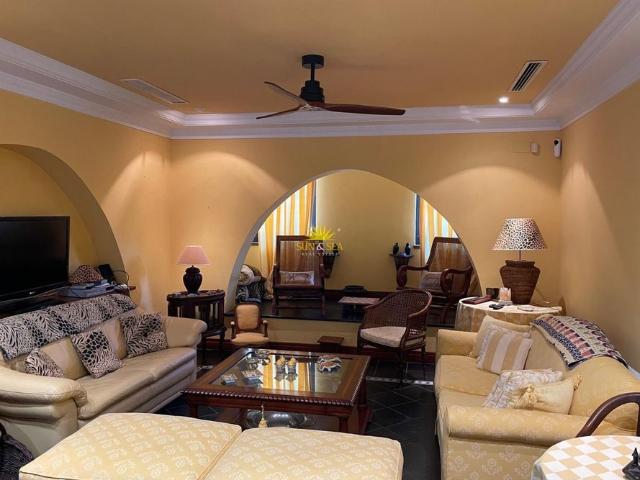 6 BEDROOM VILLA BENIDORM