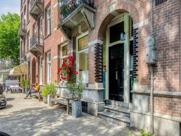 6 bedrooms Appartement Surface Area: 200m2