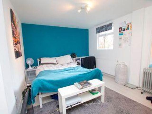 6 Bedrooms for rent in Willingham Way, Norbiton, Kingston Upon Thames KT1