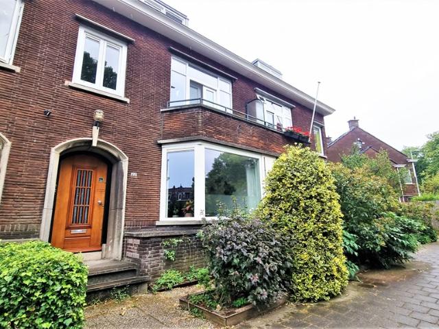 6 bedrooms Surface Area: 165m2