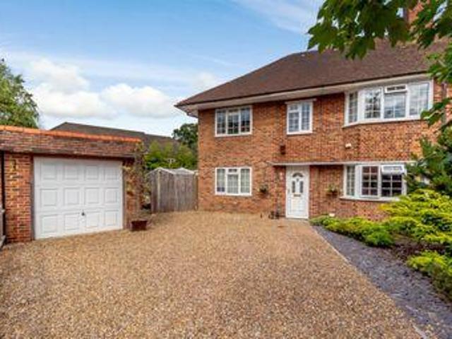 6 Bedrooms Semi detached house for sale in Birchfield Close, Addlestone KT15