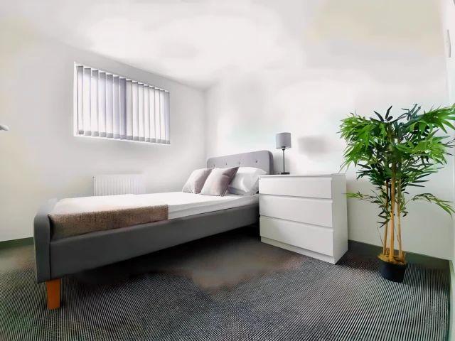 6 Beds 2 Baths