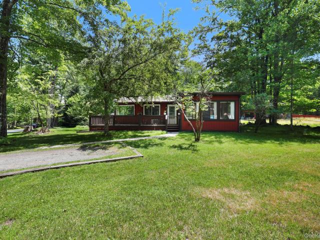 6 Berkshire Trail