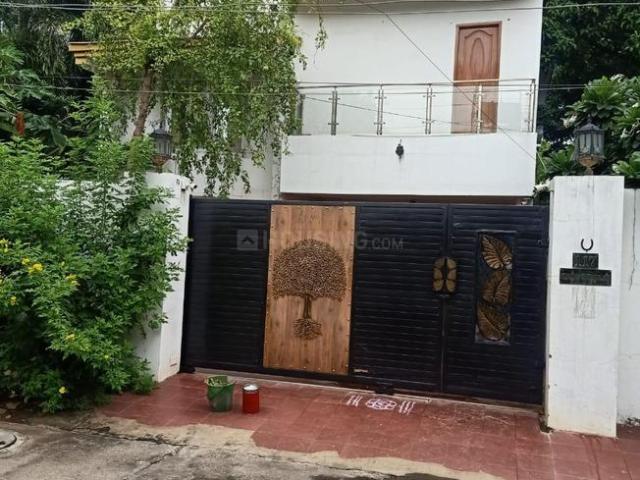6 BHK Villa in Valasaravakkam for resale Chennai. The reference number is 18884100