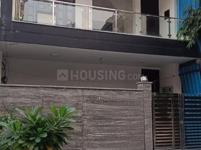 6 BHK Villa in Vikaspuri for rent New Delhi. The reference number is 19163239