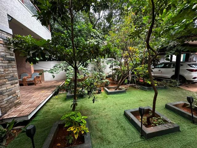 6 BHK Villa in Whitefield for resale Bengaluru. The reference number is 21165625