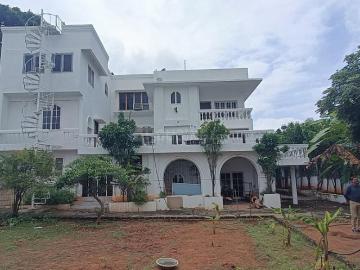 6 BHK Villa in Banjara Hills for resale Hyderabad. The reference number is 18334901