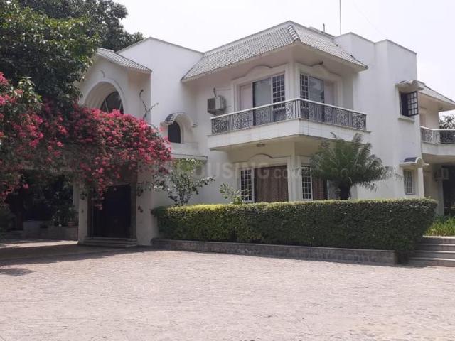 6 BHK Villa in DLF Farms for rent New Delhi. The reference number is 15183473