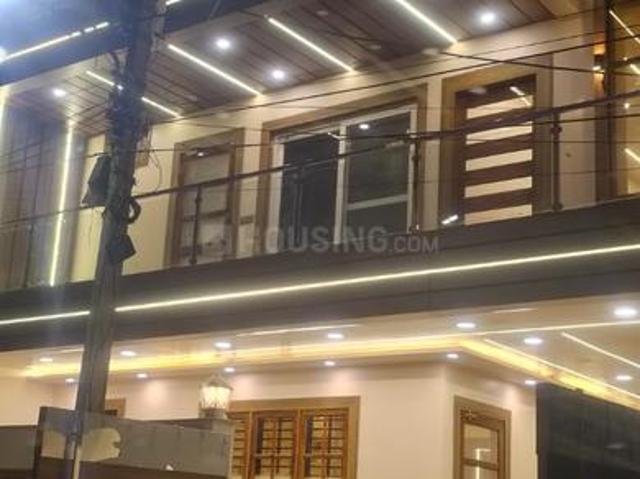 6 BHK Villa in Gomti Nagar for resale Lucknow. The reference number is 19942804