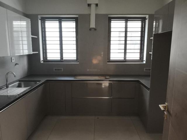 6 BHK Villa in Kaloor for resale Kochi. The reference number is 18830760