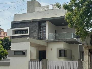 6 BHK Villa in Nirnay Nagar for resale Ahmedabad. The reference number is 19996597