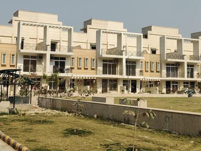 6 BHK Villa in Noida Extension for resale Greater Noida. The reference number is 19764757