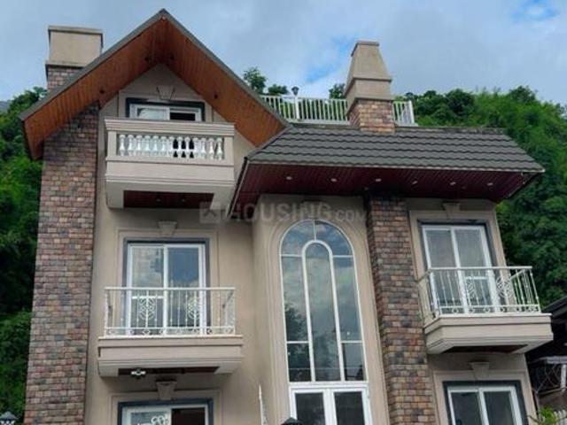 6 BHK Villa in Rajpur Road for resale Dehradun. The reference number is 21053378