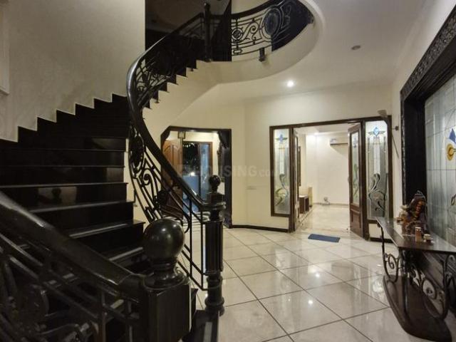 6 BHK Villa in Sector 26A for rent Gurgaon. The reference number is 20578754