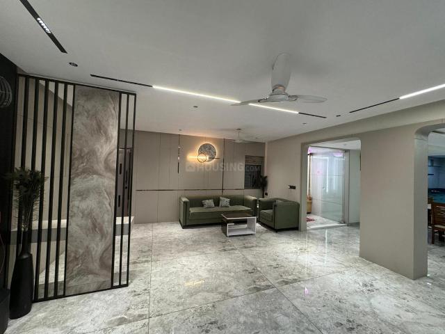 6 BHK Apartment in Bhimrad for rent Surat. The reference number is 16271387