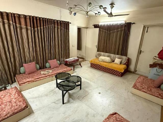 6 BHK Apartment in Khanpur for resale Ahmedabad. The reference number is 19861413