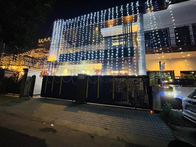 6 BHK Duplex in Dhakoli for resale Zirakpur. The reference number is 19540429