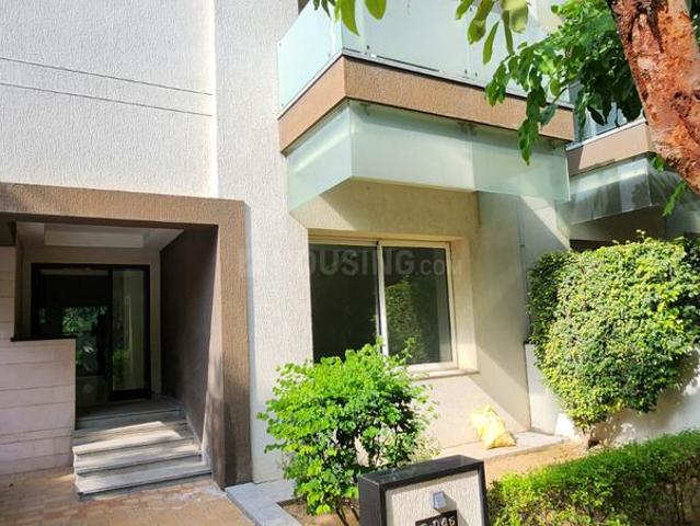 6 BHK Duplex in Sector 109 for rent Gurgaon. The reference number is 21076564