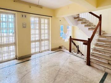 6 BHK Duplex in Shivaji Nagar for resale Bengaluru. The reference number is 20304528