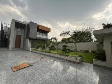 6 BHK Farm House in DLF Farms for resale New Delhi. The reference number is 20123208