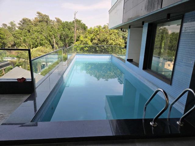 6 BHK Farm House in DLF Farms for resale New Delhi. The reference number is 20419738