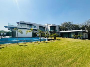 6 BHK Farm House in DLF Farms for resale New Delhi. The reference number is 20430405
