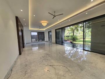 6 BHK Farm House in DLF Farms for resale New Delhi. The reference number is 20500524