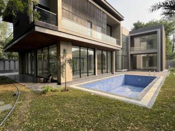 6 BHK Farm House in DLF Farms for resale New Delhi. The reference number is 20505662
