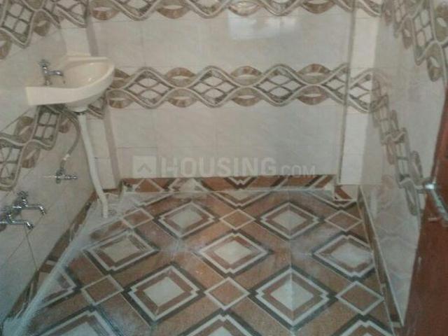 6 BHK Independent Builder Floor in GTB Nagar for resale New Delhi. The reference number is 12662693