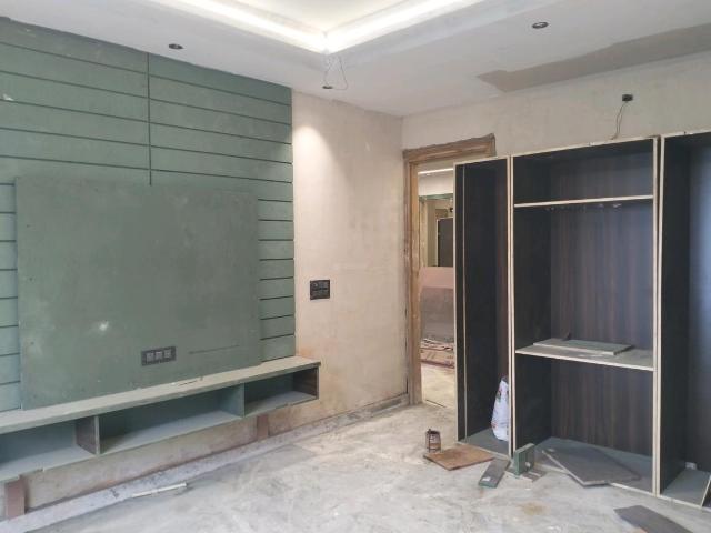 6 BHK Independent Builder Floor in Rohini Sector 28 for resale New Delhi. The reference number is 21115564
