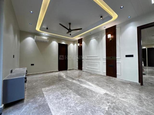 6 BHK Independent Builder Floor in Sector 23 Rohini for resale New Delhi. The reference number is 21136887