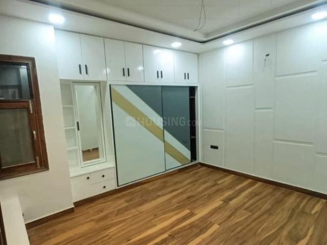 6 BHK Independent Builder Floor in Sector 24 Rohini for resale New Delhi. The reference number is 20770048