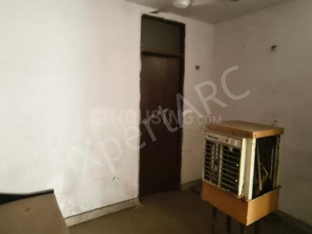 6 BHK Independent Builder Floor in Shahdara for resale New Delhi. The reference number is 20164368