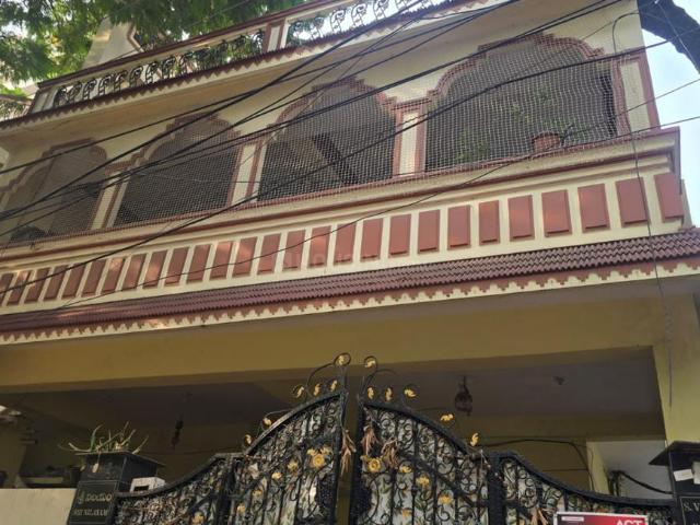 6 BHK Independent House in Tarnaka for resale Secunderabad. The reference number is 20305551