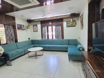 6 BHK Independent House in Thaltej for resale Ahmedabad. The reference number is 20317702