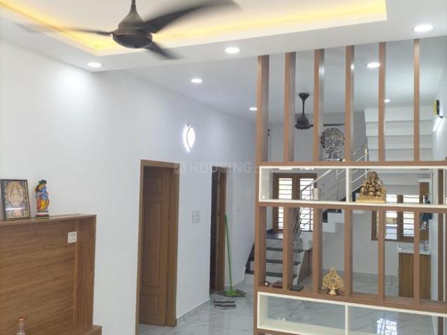 6 BHK Independent House in Thrippunithura for rent Kochi. The reference number is 21160387