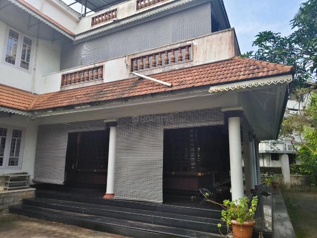 6 BHK Independent House in Thrippunithura for rent Kochi. The reference number is 21383687
