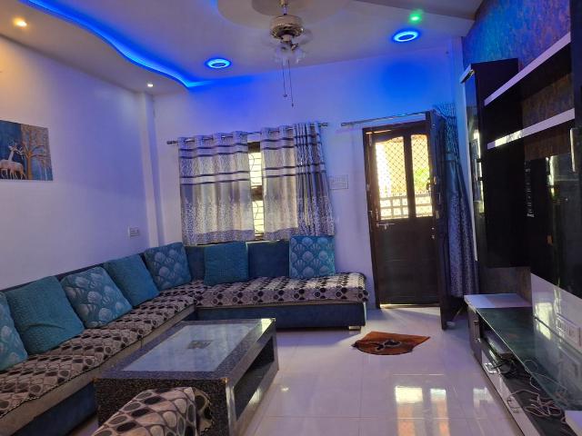6 BHK Independent House in Tukoganj for resale Indore. The reference number is 18115648