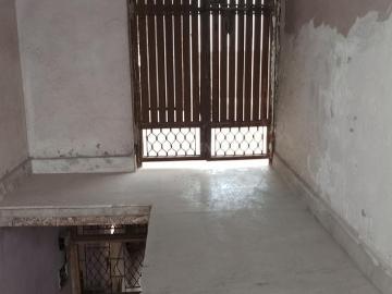 6 BHK Independent House in Uttam Nagar for resale New Delhi. The reference number is 20043749