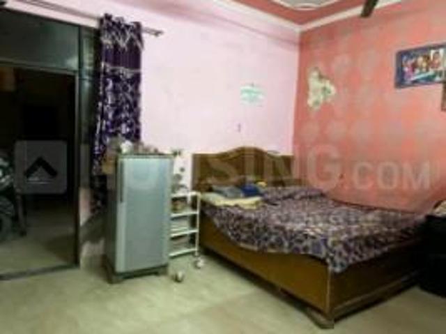 6 BHK Independent House in Uttam Nagar for resale New Delhi. The reference number is 20398885