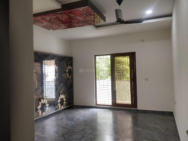6 BHK Independent House in Valasaravakkam for resale Chennai. The reference number is 12813407