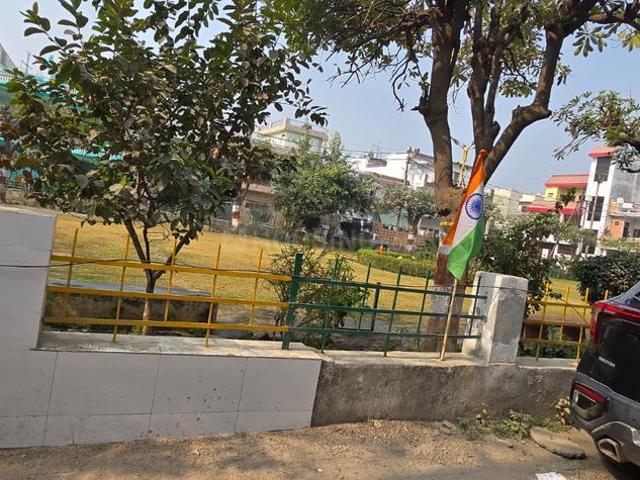 6 BHK Independent House in Vijay Nagar for resale Ghaziabad. The reference number is 19310992