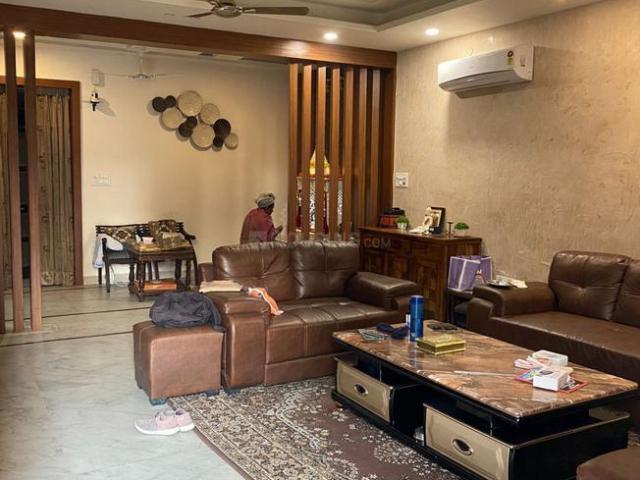 6 BHK Independent House in Alpha II for resale Greater Noida. The reference number is 20870204