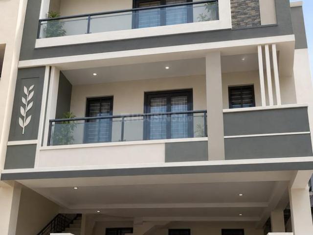 6 BHK Independent House in Attapur for resale Hyderabad. The reference number is 21135147