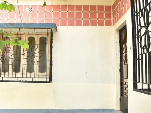 6 BHK Independent House in Behala for resale Kolkata. The reference number is 18792857