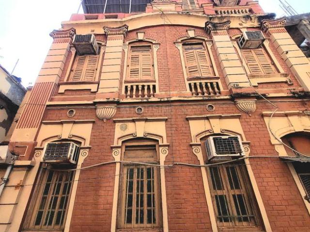 6 BHK Independent House in Bhowanipore for resale Kolkata. The reference number is 19549372