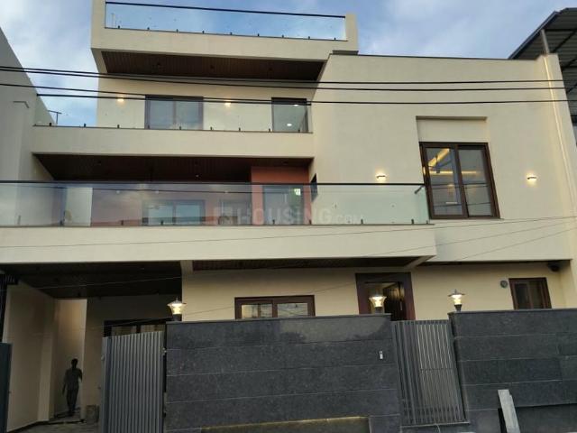 6 BHK Independent House in Canal Road for resale Dehradun. The reference number is 21354201